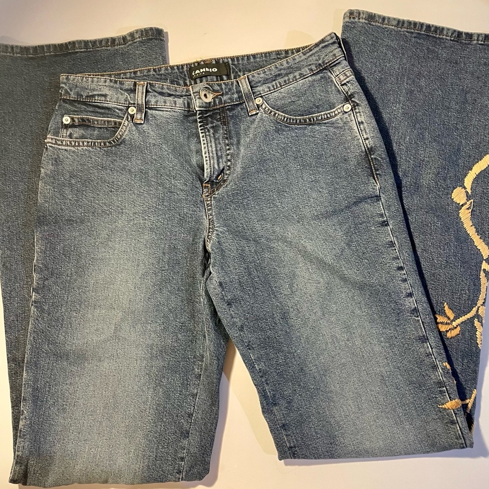 Jeans Women’s Cambio 29 Distressed Denim Embroidered Floral Leg 5 Pocket NWOT